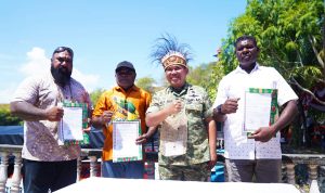 Kemhan RI Serahkan Tiga Kapal Motor Perkuat Akses dan Kesejahteraan Masyarakat Danau Sentani
