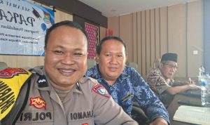 Bhabinkamtibmas Desa Cikupa Hadiri Penyerahan Ijazah Paket C Program PAKADES, Wujud Dukungan Polri terhadap Pendidikan Masyarakat