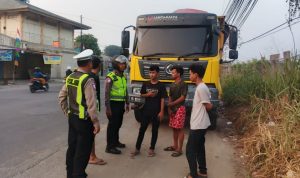 Kapolsek Pasar Kemis Tegaskan Tak Ada Pembiaran, Kendaraan Berat yang Parkir di Bahu Jalan Langsung Ditertibkan