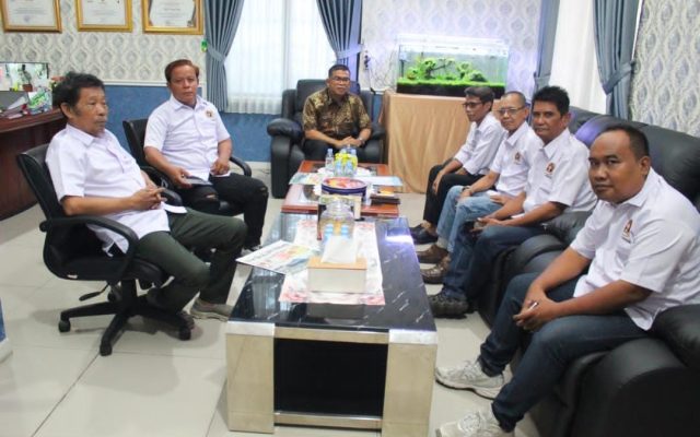 PWI Kota Tangerang Serahkan SK ke Kesbangpol, Wawan Fauzi : Pemerintah Harus Hadir Ditengah Masyarakat, Tidak Selalu Terlihat, Tapi Harus Terasa Dampaknya