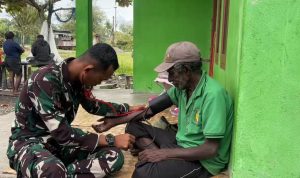Yonif TP 820/DAAI Gelar Bhakti Kesehatan dan Edukasi PHBS, Wujud Nyata Kepedulian TNI untuk Masyarakat Mimika