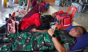 Donor Darah HUT Ke-1 Kodam XXIV/MT, Kasdam dan Ketua Persit Ajak Tebar Kepedulian untuk Sesama