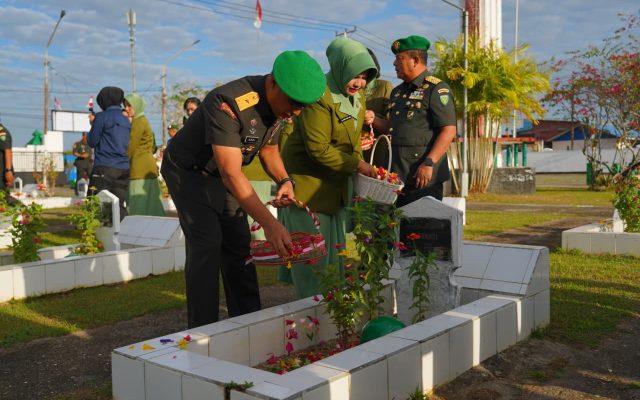 Tabur Bunga di TMP Trikora, Pangdam XXIV/MT Kenang Jasa Pahlawan di HUT ke-1 Kodam