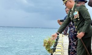 Tabur Bunga di Laut Waropen, Momentum Mengenang Jasa Pahlawan di HUT ke-81 RI
