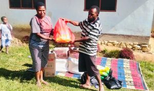 Sederhana Tapi Bermakna, Kepala Suku Kampung Argineri Ajak Warga Rayakan Kemerdekaan dengan Lomba Tradisional