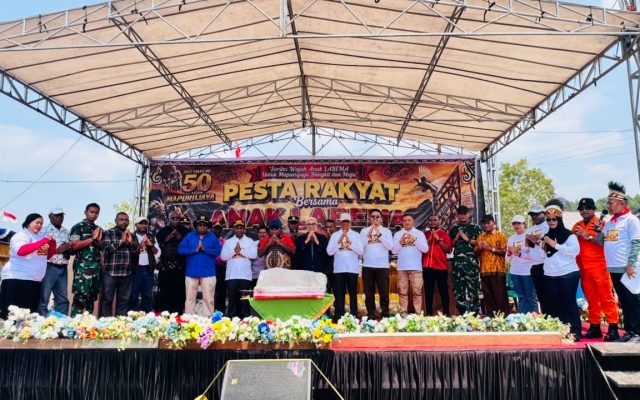 Tarian Adat dan Pesta Rakyat Warnai Perayaan Setengah Abad Mapuru Jaya