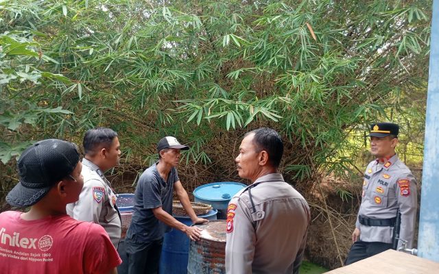 Kapolsek Tigaraksa AKP Iwan Wahyudi, S.H. Tinjau Lokasi Rencana  Pembangunan Jembatan Merah Putih Presisi