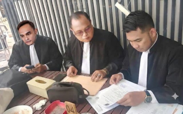 The Three Musketeers FERADI WPI Hadir di PN Cikarang, Revan, Erwin dan Ganda Jalani Aktivitas Persidangan