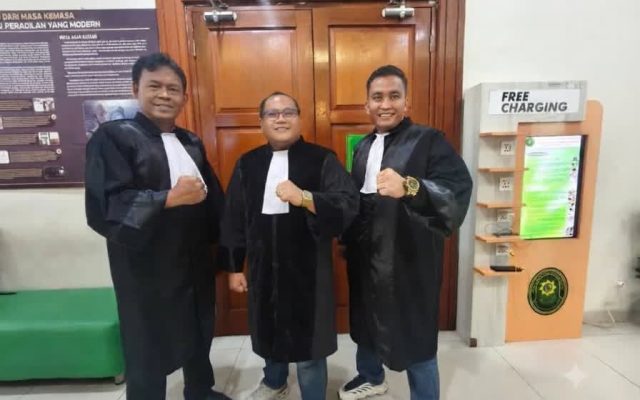 Trio Pejuang Keadilan FERADI WPI Hadir di PN Cikarang, Alpiner, Daud dan Revan Tegaskan Komitmen Pendampingan Hukum