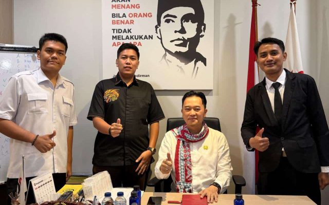 Sekjen LBH Feradi dan Aktivis GPPMI Silaturahmi dengan Anggota DPRD DKI Jakarta Kevin Wu dalam Young Parliamentary Program