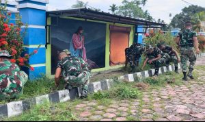 Gotong Royong Bersihkan Gereja, Prajurit Yonif TP 860/NSK Bersama Jemaat GKI Betania Waren
