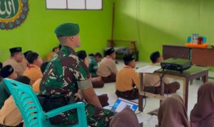 Yonif TP 860/NSK Bekali Siswa MTs Ma’arif NU Waropen dengan Kepramukaan dan Wawasan Kebangsaan