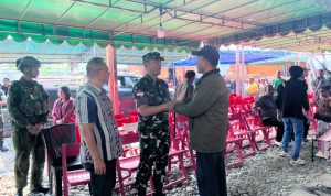 Dari Mbua ke Wamena, Istri Aris Sanda Tiba di Rumah Duka