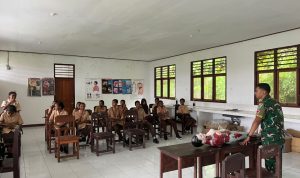 Prajurit Yonif TP 860/NSK Berikan Edukasi dan Motivasi kepada Siswa SMA URFAS