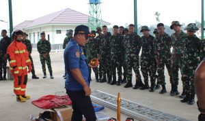 Personel Yonif TP 820/DAAI Laksanakan Latihan Bersama Damkar