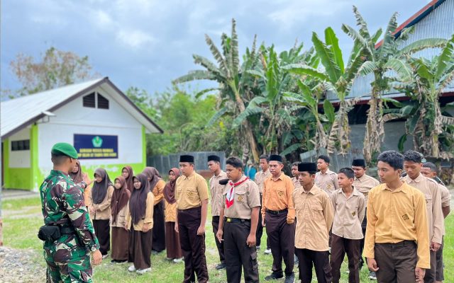 Yonif TP 860/NSK Hadir di Sekolah, Tanamkan Nasionalisme Lewat Program TEKAD